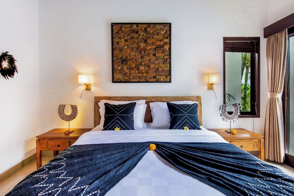 Suite Deluxe, 2 camere da letto, vista piscina | 2 camere, una cassaforte in camera, ferro/asse da stiro, Wi-Fi gratuito