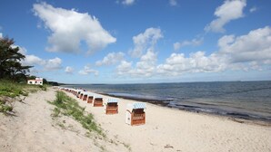 Luokittelematon kuva, 2 kautta 33, painike