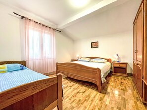 2 bedrooms, Internet