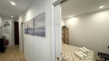 2 chambres, fer et planche à repasser, lit parapluie, Wi-Fi gratuit