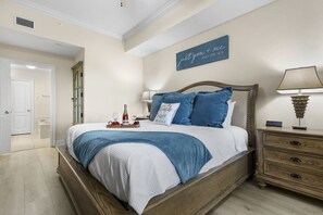 4 bedrooms, desk, iron/ironing board, travel crib - Luxury 4BR Condo w/Luxury Spa Bathrooms | Lazy River & Resort Amenities (Orange Beach)