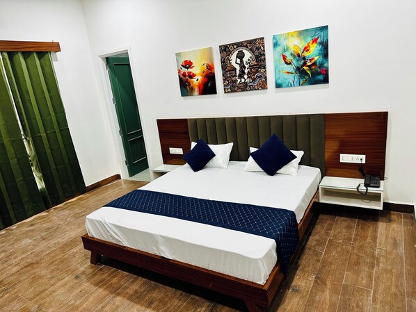 Tek Büyük Yataklı Oda, Şehir Manzaralı | Ses yalıtımı, ücretsiz kablosuz İnternet 