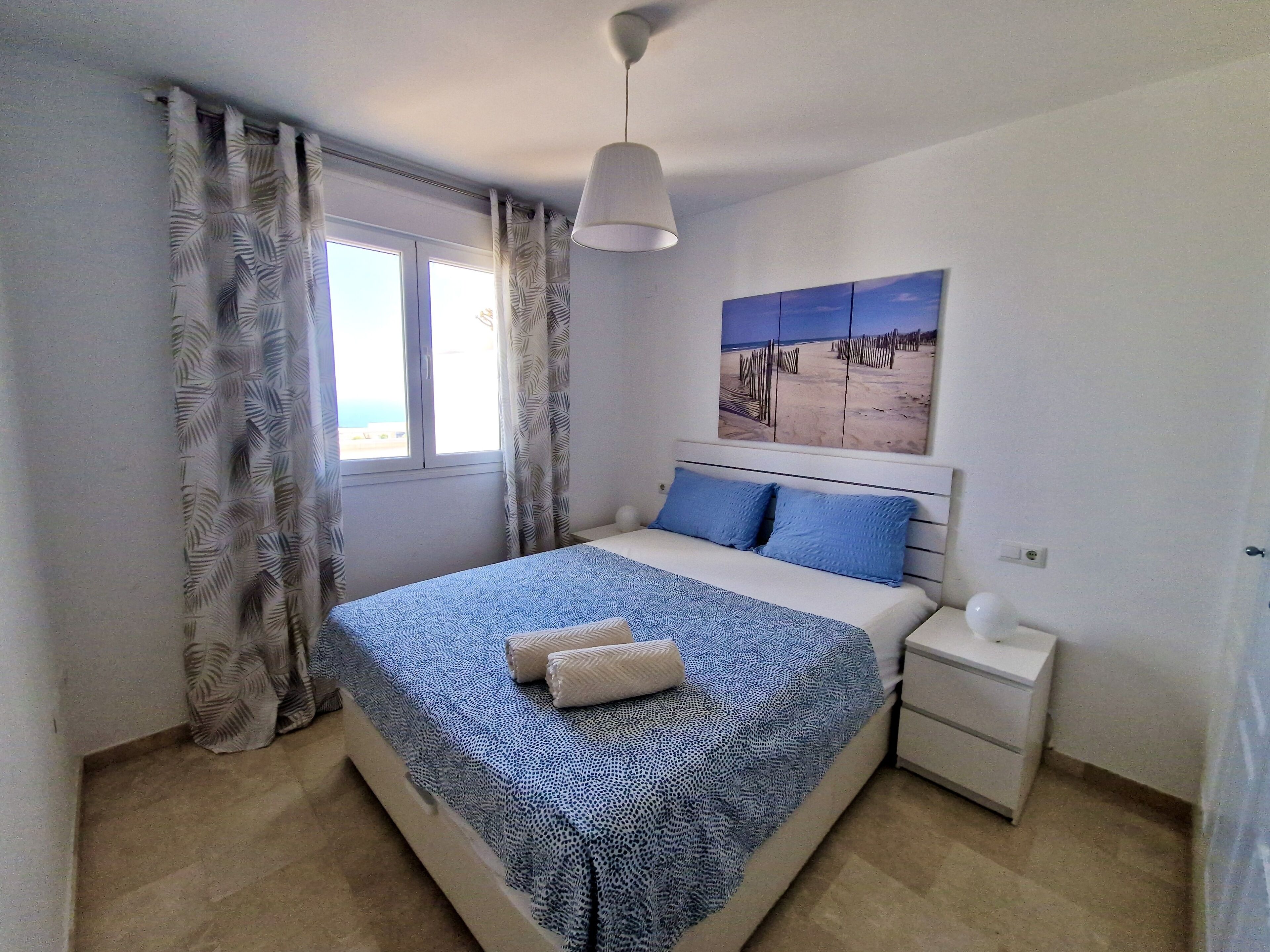 2 chambres, fer et planche à repasser, Wi-Fi gratuit, draps fournis