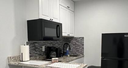 Modern Guest Suite near UCF