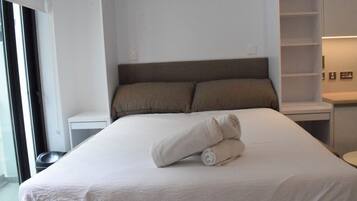 1 bedroom, desk, iron/ironing board, free WiFi