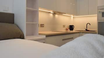 1 Schlafzimmer, Schreibtisch, BĂŒgeleisen/BĂŒgelbrett, kostenloses WLAN