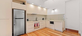 Stylish 3BR House(Parking)/ICC&DarlingHarbour-8min
