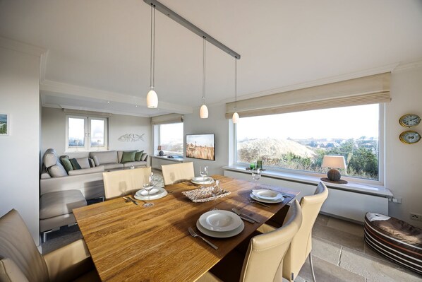 Dining - Haus Sonnenland - "Fantastic vacation home under thatch with sea view" (Hörnum (Sylt))