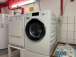 Unclassified image, 5 of 29, button