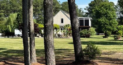 Charming 3-bedroom villa with WiFi, and Jaccuzzi , just Minutes from Yorktown