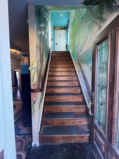 Charming 3-bedroom villa with WiFi, and  Jaccuzzi , just Minutes from Yorktown 