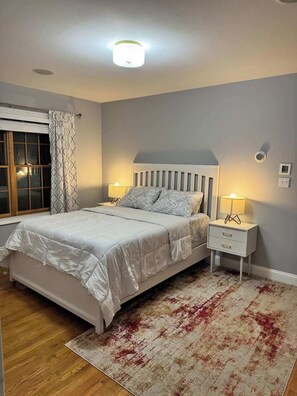 1 bedroom, iron/ironing board, WiFi, bed sheets - Cozy Studio by Hofstra University (Uniondale)