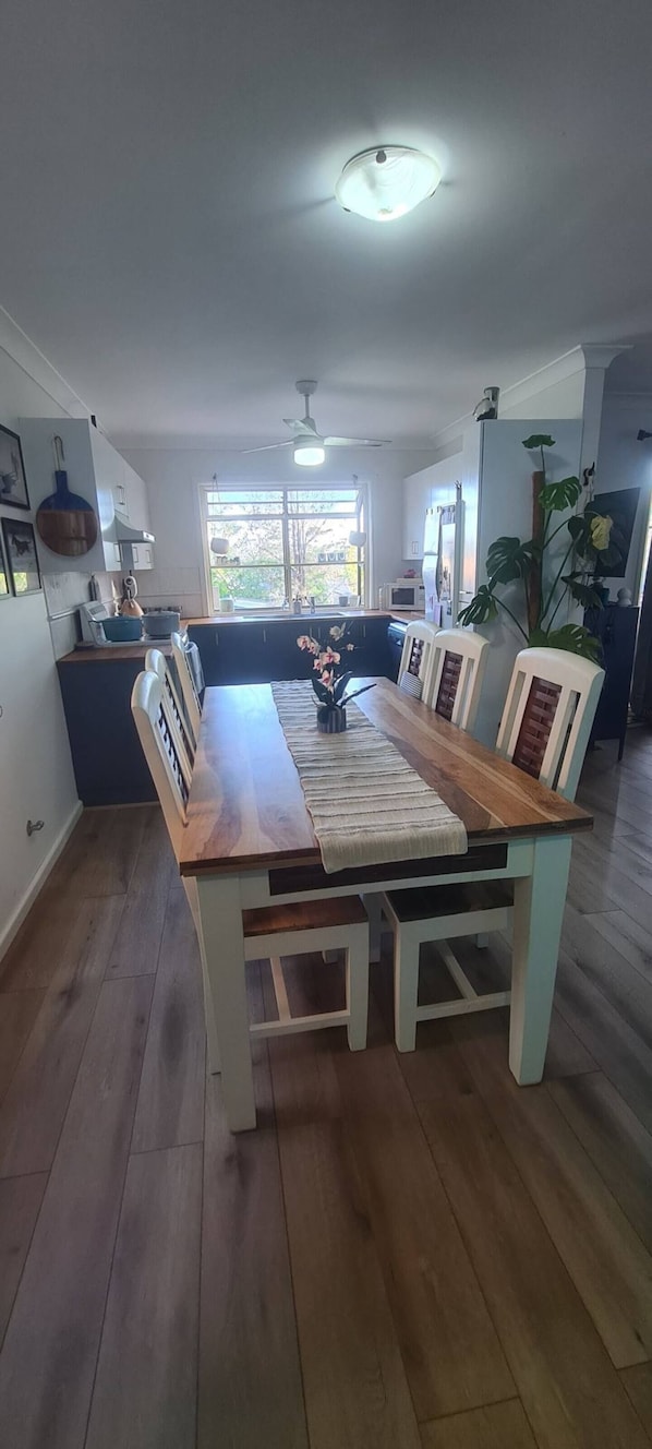 Dining - House in St Georges Basin (Saint Georges Basin)