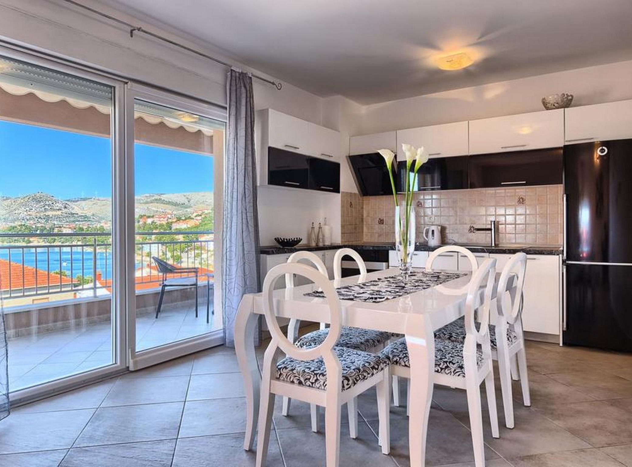 Apartment (Three Bedroom Apartment with Sea View) | Private kitchenette | Fridge