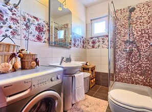 Bathroom - Luxury Apartment Okrug Gornji With Sea View and Pool (Okrug)
