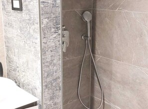 Apartment (Standard One Bedroom Apartment) | Bathroom - Comfort Beachfront Crikvenica Apartments (Crikvenica)