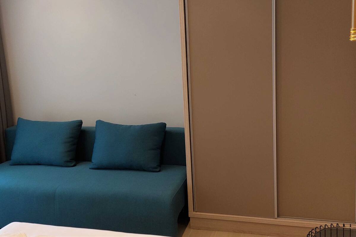 Lägenhet (Standard One Bedroom Apartment) | Vardagsrum | 32-tums platt-tv med satellitkanaler