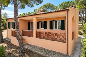 Exterior - Villa Dei Pini, Porto Azzurro (Porto Azzurro)