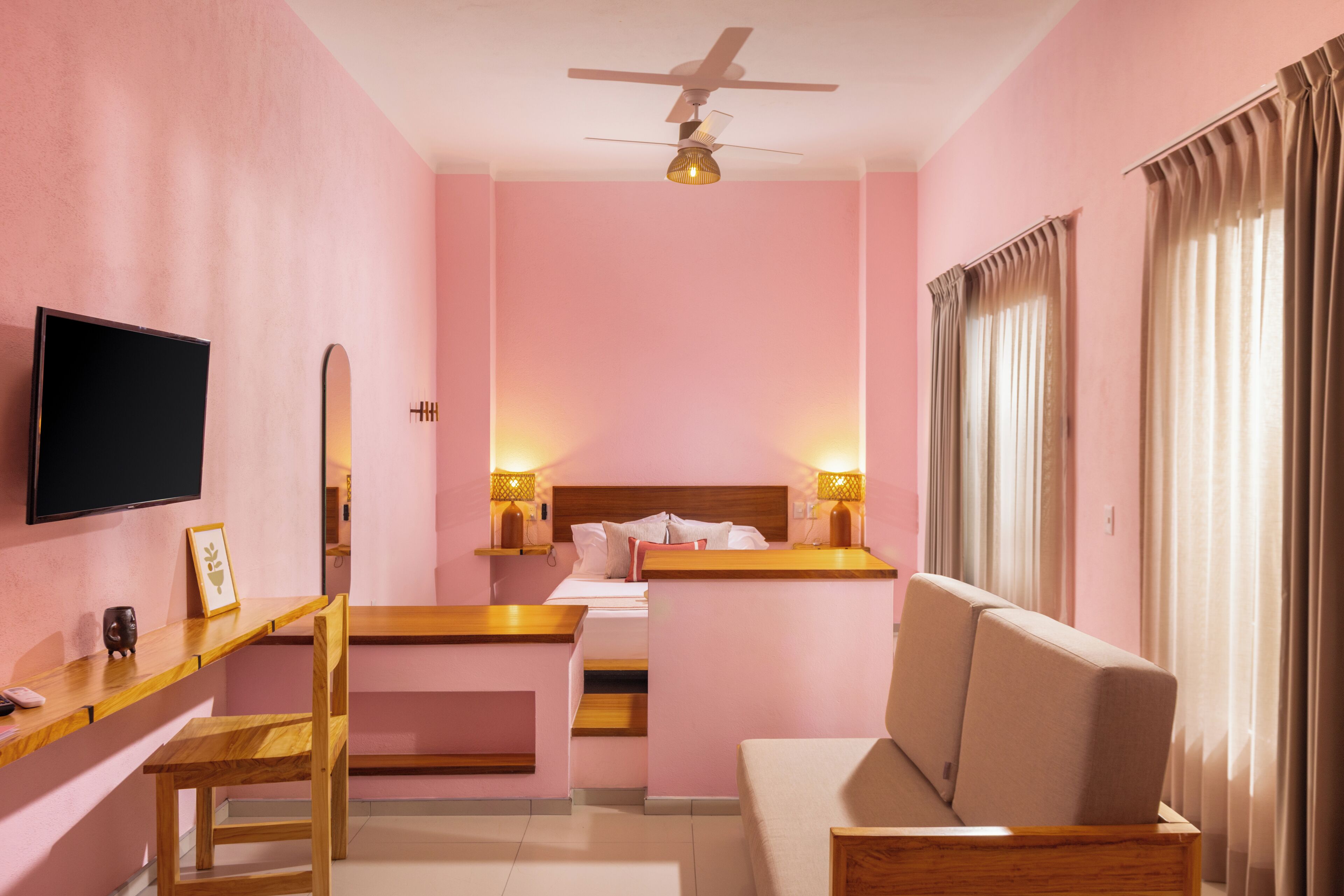 Comfort suite | 1 slaapkamer, bedden met traagschuimmatrassen, een minibar