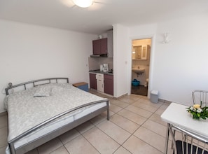 Monolocale (Studio Apartment) | 4 camere, Wi-Fi gratuito