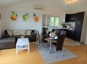 Living room - Seaside Escape Selce Apartments (Crikvenica)