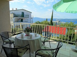 Appartement (Two Bedroom Apartment with Sea View) | Balcon