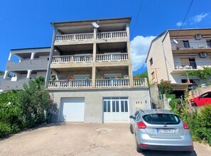 Apartment (One Bedroom Apartment with Sea View a) | Exterior - Elegant Apartments With Sea View and Balcony (Crikvenica)