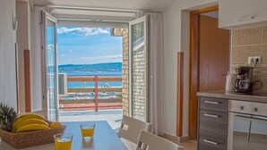 Appartement (Two Bedroom Apartment) | Cuisine privée