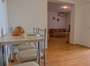 Apartment (Standard One Bedroom Apartment) | Dining room - Contemporary Crikvenica Apartments With Private Parking (Crikvenica)