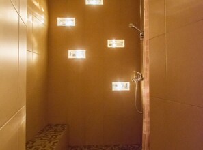 Apartment (Standard One Bedroom Apartment) | Bathroom