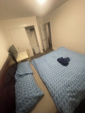 1 bedroom, WiFi, bed sheets