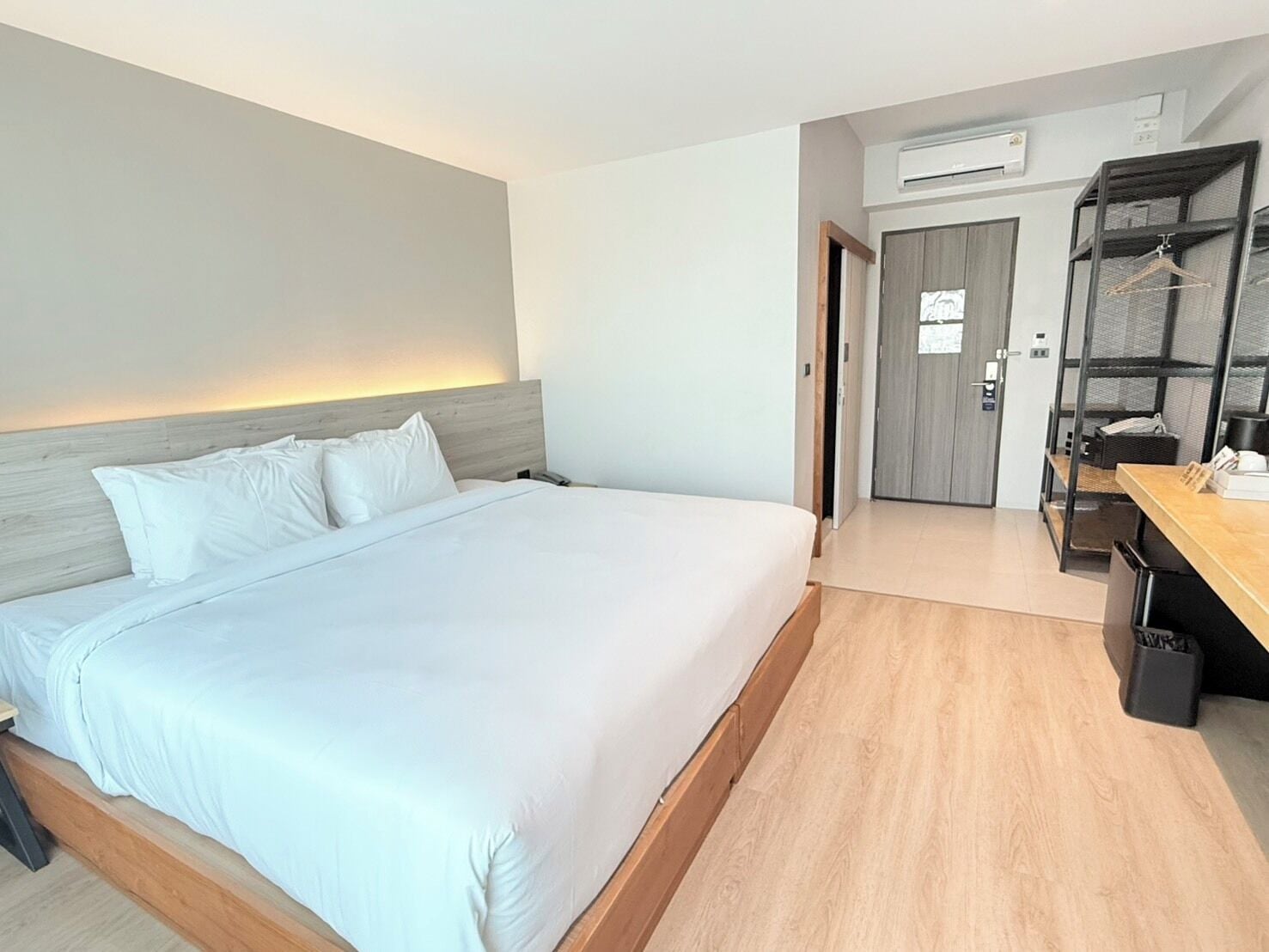 Chambre Double Supérieure, vue parc | Coffres-forts dans les chambres, bureau