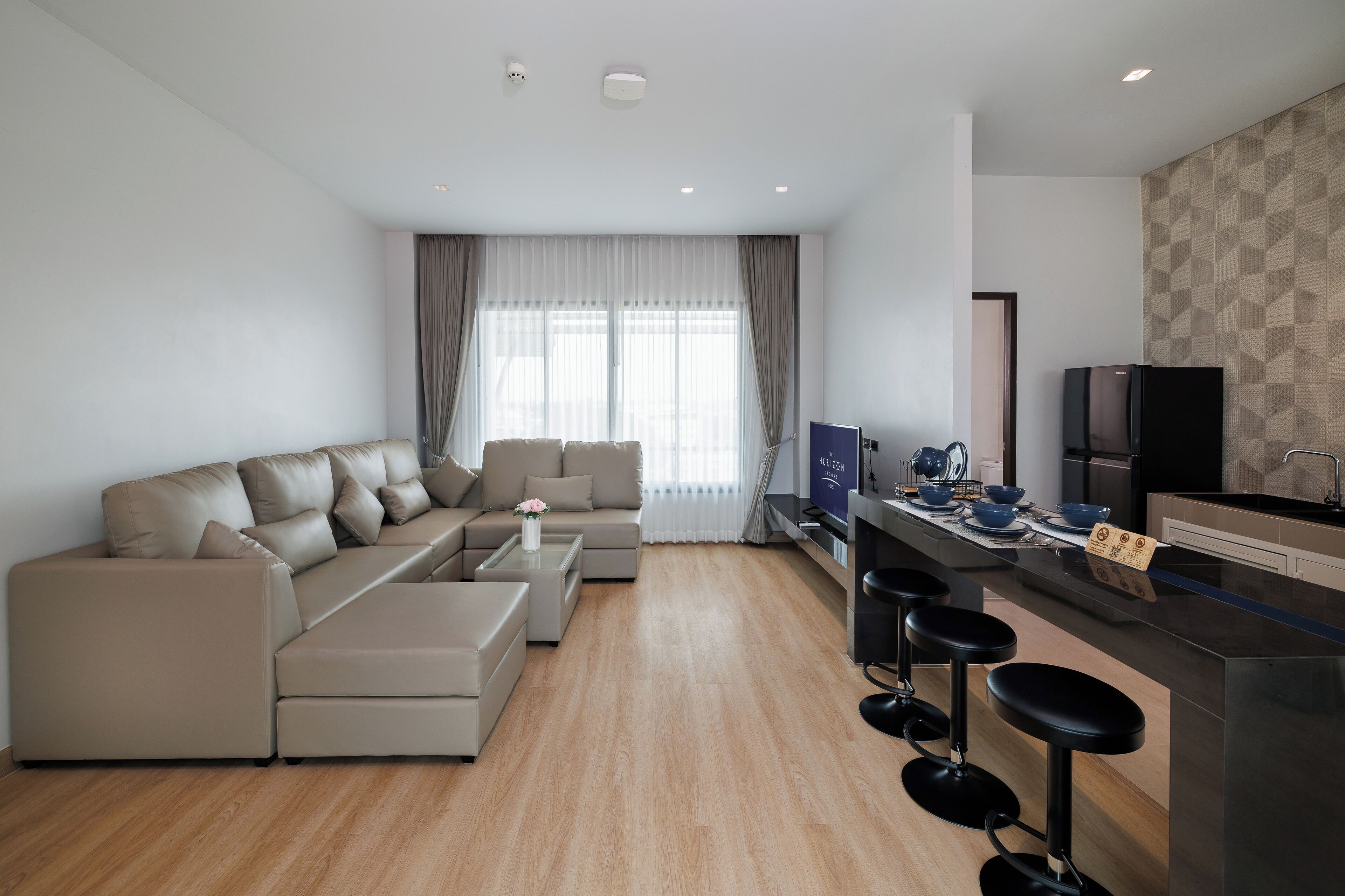 ห้องแฟมิลี่สำหรับสี่ท่าน, วิวสวนสาธารณะ | ตู้นิรภัยในห้องพัก, โต๊ะทำงาน, พื้นที่ทำงานแบบใช้แล็ปท็อป, ผ้าม่านกันแสง