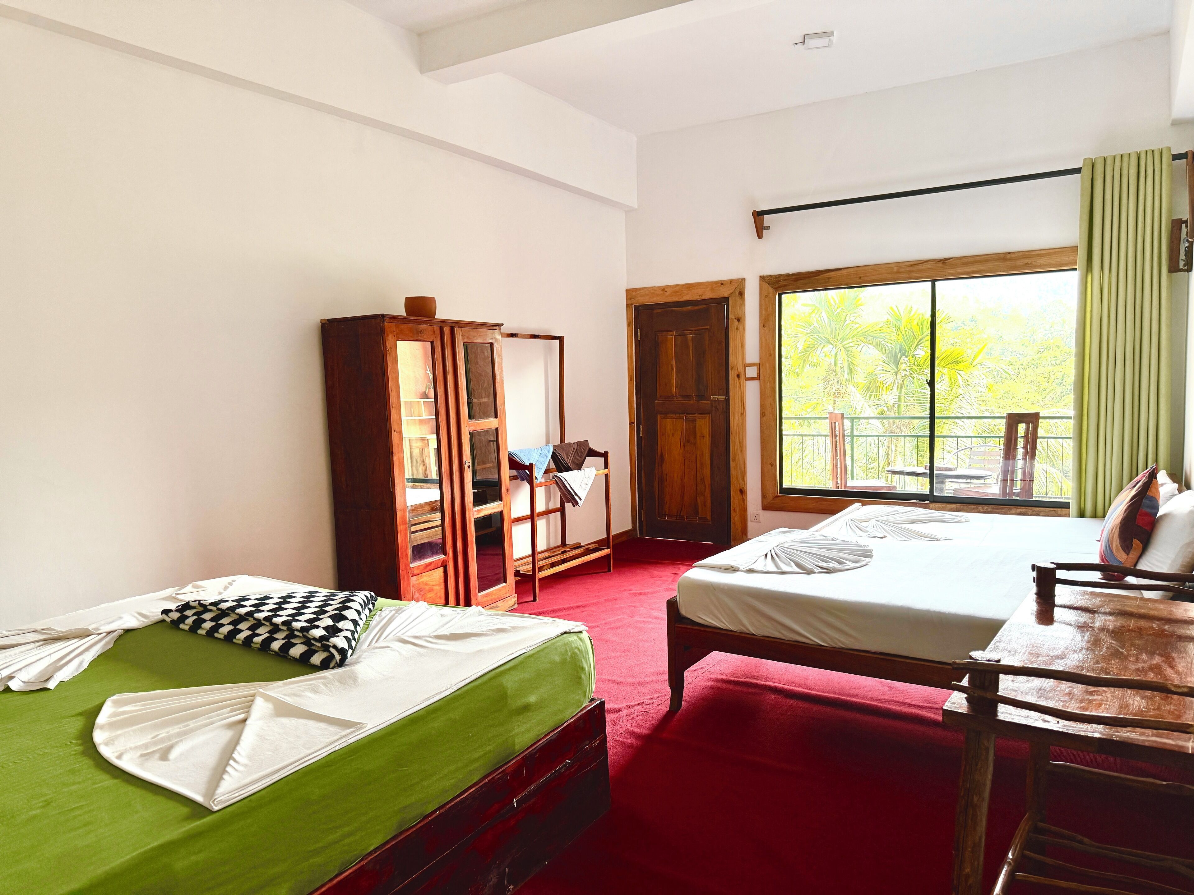 Deluxe Room, Garden View | Free WiFi, bed sheets