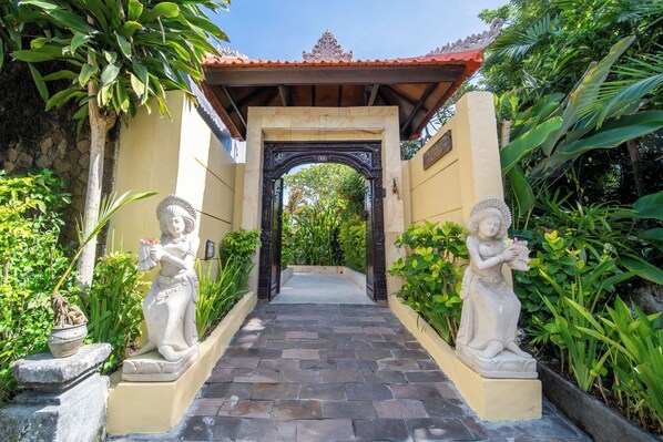 Front of property - Tropical Villa Indah (Ungasan)