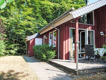 Plante, PropriĂ©tĂ©, FenĂȘtre, Arbre, Bois, Lot Terre, Ombre, Chalet, Zone RĂ©sidentielle, Paysage