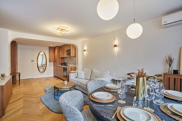 Apartment | Living area