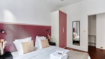 Apartment | 3 bedrooms, laptop workspace, iron/ironing board, bed sheets