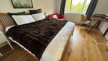 4 chambres, fer et planche Ă repasser, Wi-Fi, draps fournis