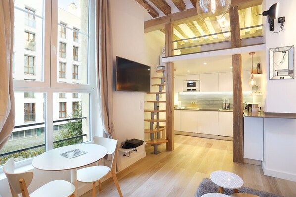 Apartment | Interior - Charming Studio - Le Marais / Beaubourg (Paris)
