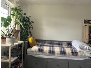 1 chambre, fer et planche à repasser, Wi-Fi, draps fournis