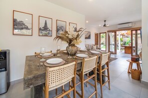 Signature Villa, Private Pool, Garden View | Living area | 55-inch flat-screen TV with digital channels, TV, Netflix - Tropical Villa Sinar Maluku (Ungasan)