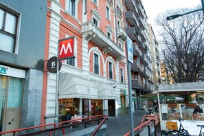 المنشأة من الخارج