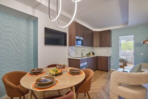 Apartment | Dining