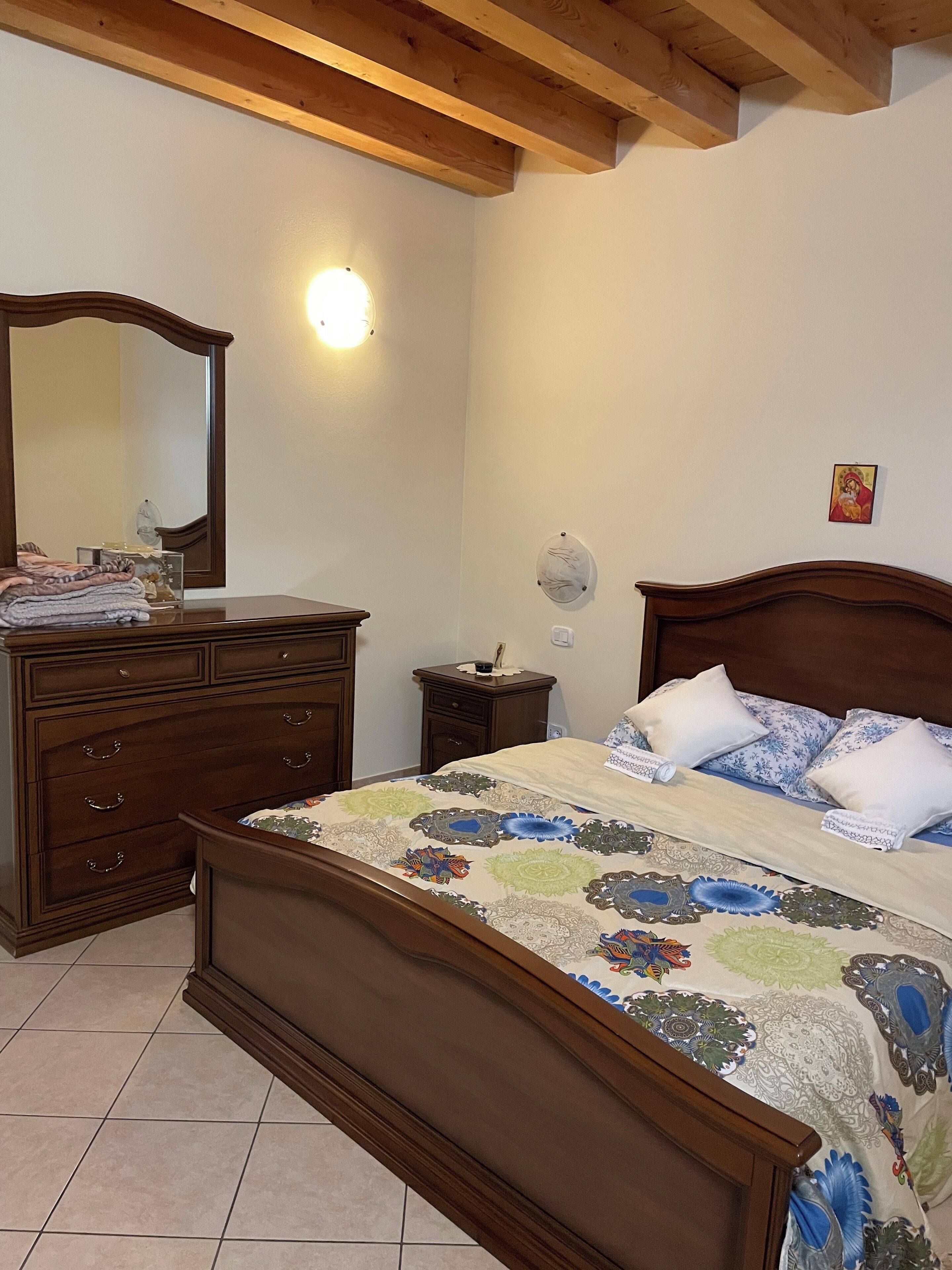 4 camere, ferro/asse da stiro, Wi-Fi, lenzuola