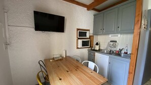 Uklassifisert bilde, 3 av 10, knapp