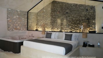 Deluxe Room | In-room safe, desk, iron/ironing board, free WiFi