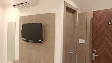 Deluxe Double Room, City View