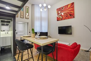 Apartment | Dining - Duplex Center of Paris (Paris)