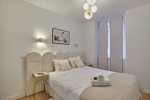 Apartment | 2 Schlafzimmer, laptopgeeigneter Arbeitsplatz, Bügeleisen/Bügelbrett